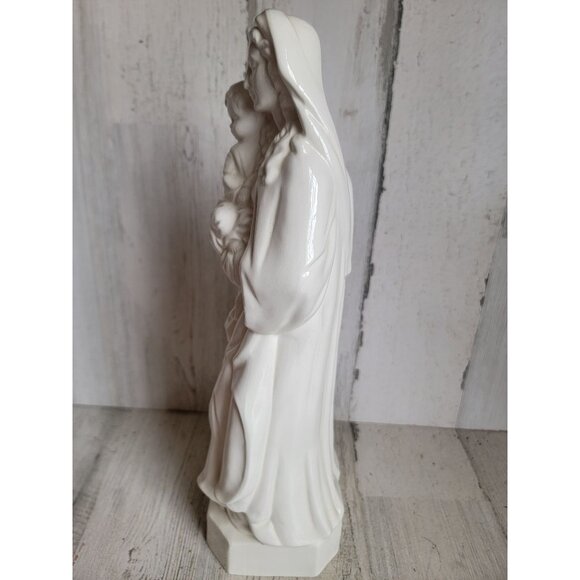 Vintage 1973 white Virgin Mary gust holding baby Jesus nativity figure - Picture 5 of 8